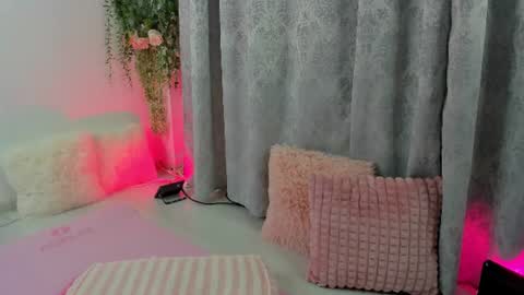 Josephine online show from July 5, 2026, 1:07 pm