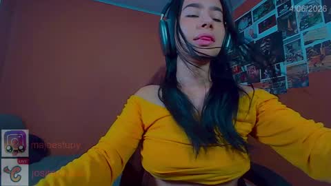 Josita rousell INSTAGRAM  majoestupy  online show from June 4, 2026, 9:21 pm