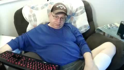 jpmel99 online show from June 19, 2026, 11:41 pm