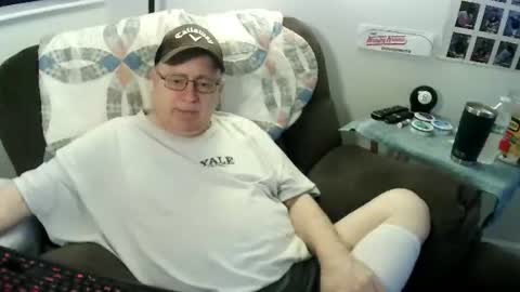 jpmel99 online show from July 18, 2026, 10:57 pm