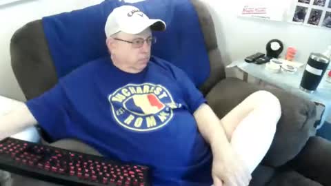 jpmel99 online show from August 1, 2026, 11:03 pm