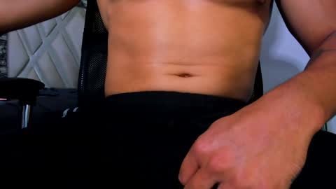 juan_jsmith online show from May 19, 2026, 1:56 am