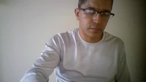 juanearth1 online show from July 3, 2026, 12:17 am