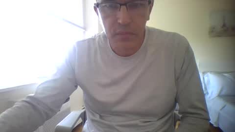 juanearth1 online show from July 3, 2026, 9:10 pm