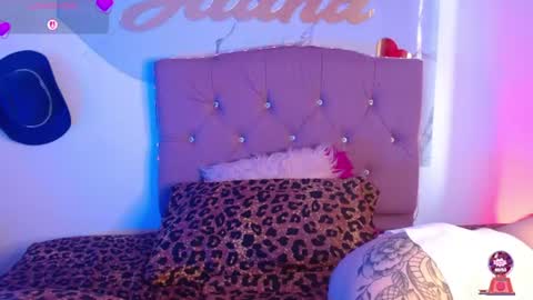 Juanita online show from July 1, 2026, 9:25 pm