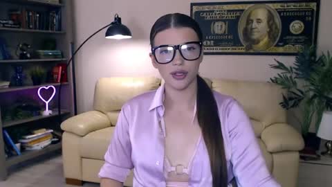 julia485262 online show from July 13, 2026, 1:14 pm