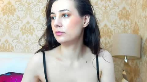Snapshot of juliahunts chatting on May 10, 2026, 4:06 am JuliaHunt online show from May 10, 2026, 4:06 am