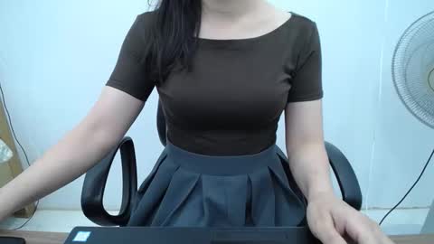 Snapshot of julie9x chatting on April 16, 2026, 9:04 pm julie9x online show from April 16, 2026, 9:04 pm