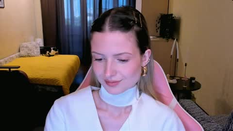 Julie online show from May 15, 2026, 2:35 pm