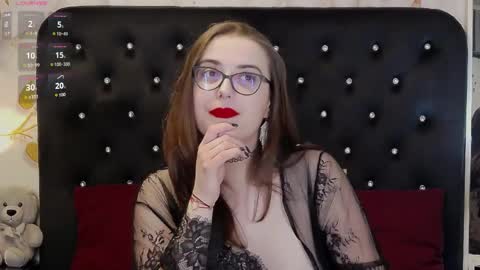 Julia online show from May 18, 2026, 5:02 am