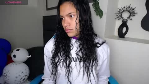 Snapshot of julieta_parker7 chatting on June 24, 2026, 1:26 am Julieta online show from June 24, 2026, 1:26 am