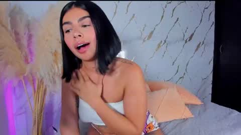 Julieth Gomez online show from July 15, 2026, 3:12 am