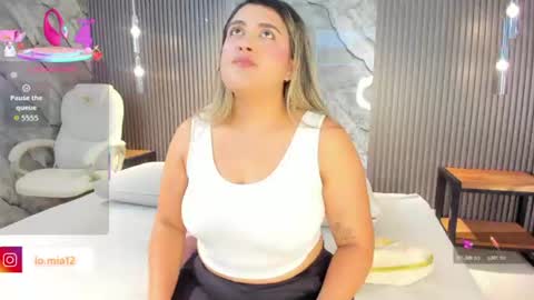 Julietha online show from June 19, 2026, 2:05 am