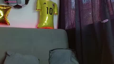 juliethamarquezz online show from June 23, 2026, 3:21 pm