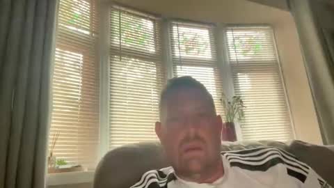 Junky online show from June 11, 2026, 6:33 am