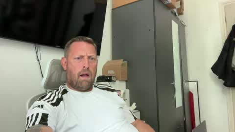 Junky online show from June 21, 2026, 12:30 pm