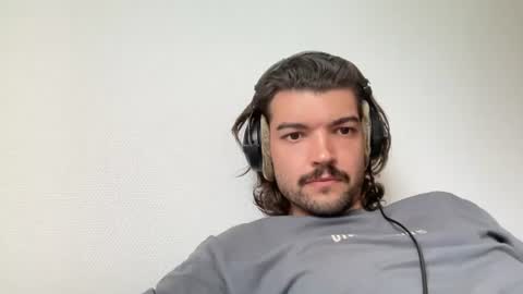 just_a_guy_with_a_big_cock online show from July 27, 2026, 8:32 am