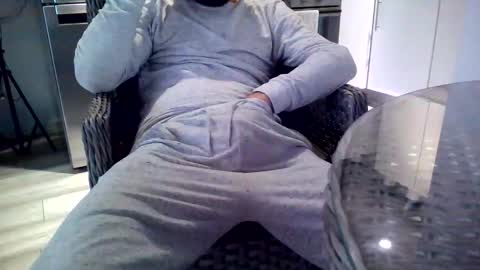 Justin online show from October 31, 2025, 10:49 am