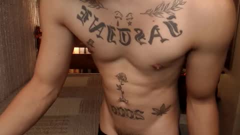 Snapshot of justine_hunk chatting on June 9, 2026, 6:03 am justine_hunk online show from June 9, 2026, 6:03 am