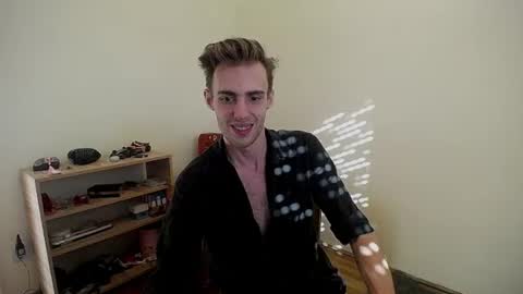Snapshot of justinnordick chatting on August 3, 2026, 3:27 pm Hologram Guy online show from August 3, 2026, 3:27 pm