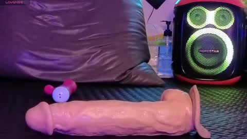 candyanddady online show from May 18, 2026, 12:22 pm