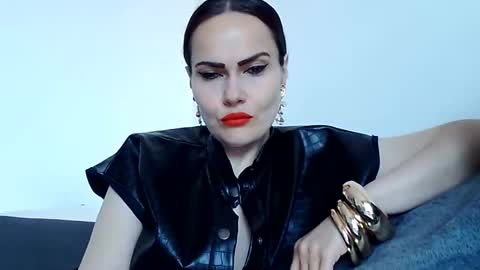 k_queen36 online show from May 27, 2026, 10:01 am