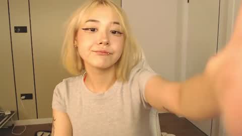 Kaoru online show from July 27, 2026, 6:15 pm