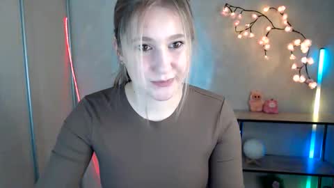 kamilla_love_ online show from May 29, 2026, 11:52 am