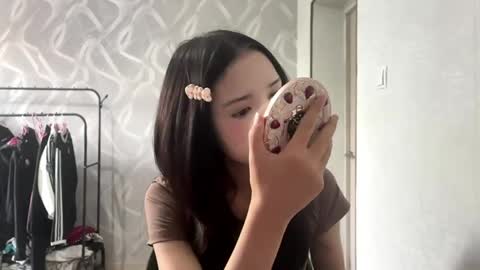 Lily online show from May 12, 2026, 9:06 am