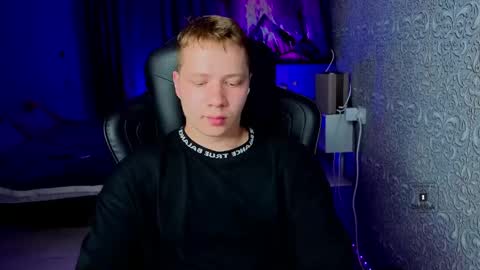 karl night online show from June 4, 2026, 7:42 pm