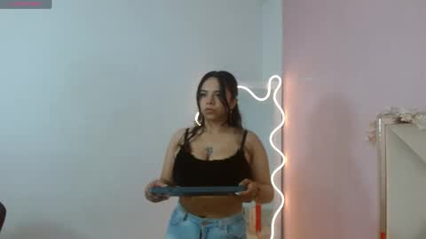 Snapshot of karla_tay1 chatting on May 6, 2026, 11:48 am karla_tay1 online show from May 6, 2026, 11:48 am