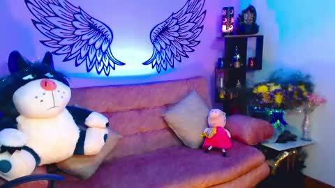 Karol Kenedy online show from May 7, 2026, 5:24 am