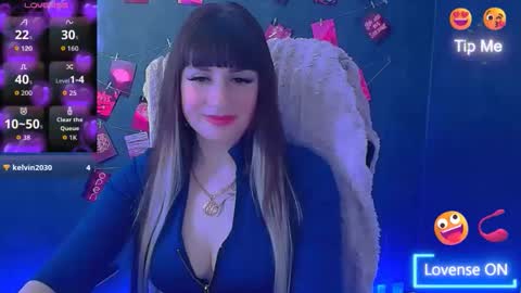 Snapshot of karolina_mia chatting on May 14, 2026, 6:09 am Caroline online show from May 14, 2026, 6:09 am