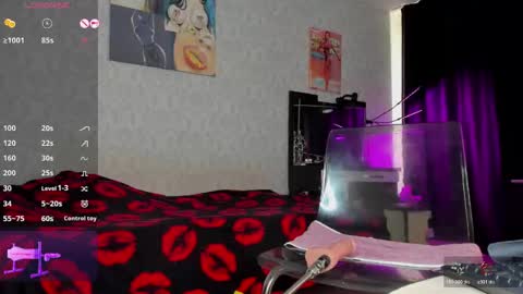 karolinaaa_hot online show from June 10, 2026, 1:17 am