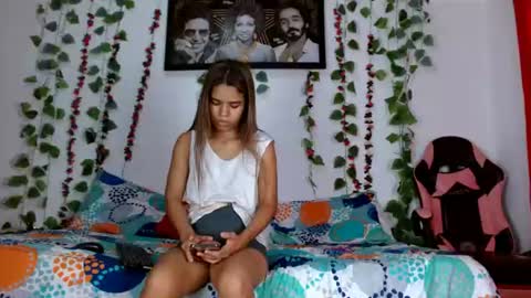 Snapshot of karolsweetvagi chatting on August 3, 2026, 7:28 pm karol online show from August 3, 2026, 7:28 pm