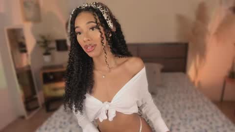 Kary Moon online show from May 15, 2026, 10:28 pm