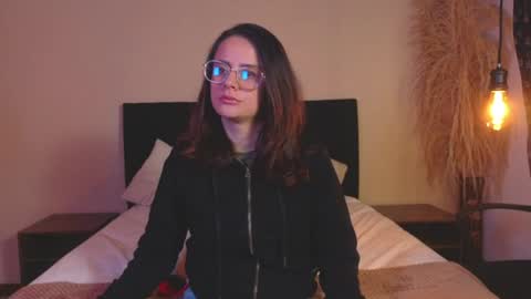 kassandra james online show from July 22, 2026, 1:14 pm