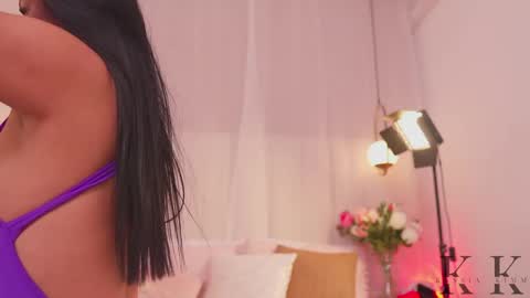 Snapshot of kassia_kim chatting on May 19, 2026, 1:33 am Kassia online show from May 19, 2026, 1:33 am