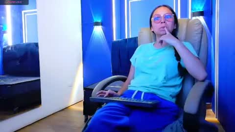 Katalina online show from June 11, 2026, 8:51 pm