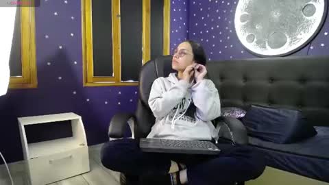 Katalina online show from June 18, 2026, 5:06 pm