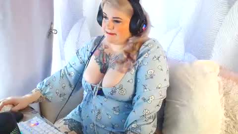 KatarinaArria online show from July 10, 2026, 7:56 am