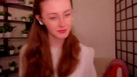 Kate online show from May 18, 2026, 2:40 am