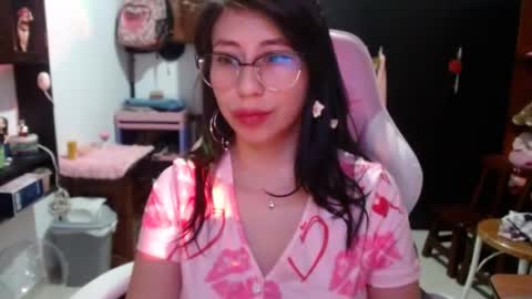 Kateeen18 online show from July 16, 2026, 1:55 am