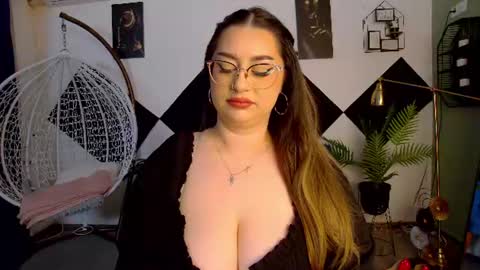 Kate online show from June 21, 2026, 7:16 pm