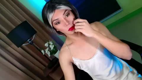Snapshot of katleyah chatting on July 15, 2026, 12:10 pm CALL ME CATH online show from July 15, 2026, 12:10 pm