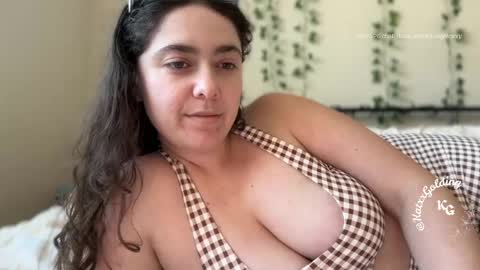 Snapshot of katxxgolding chatting on April 24, 2026, 7:27 pm Princesse Kat online show from April 24, 2026, 7:27 pm