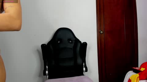 KAYLA BATISTA online show from December 18, 2024, 2:38 pm