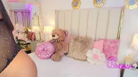 Snapshot of kayladavies_ chatting on July 13, 2026, 1:14 pm kayladavies_ online show from July 13, 2026, 1:14 pm