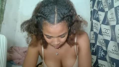 kelly0069 online show from June 15, 2026, 8:33 pm