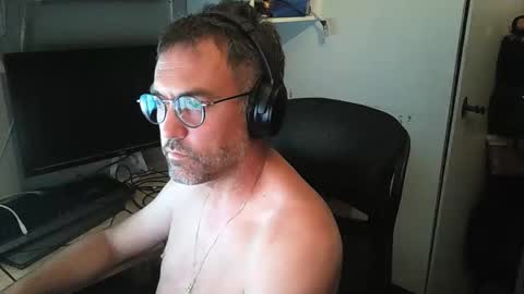 kelvin06133 online show from June 7, 2026, 9:29 pm